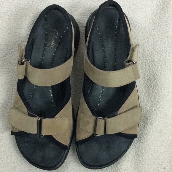 clarks springer sandals size 6